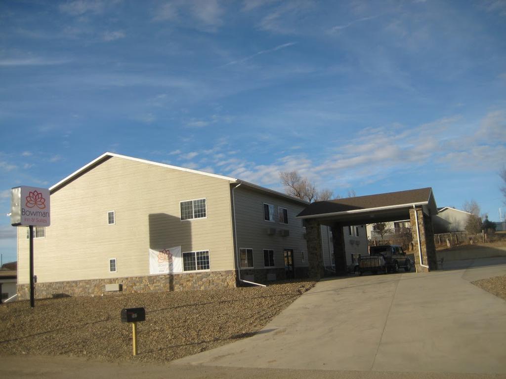 Bowman Inn And Suites Exterior photo