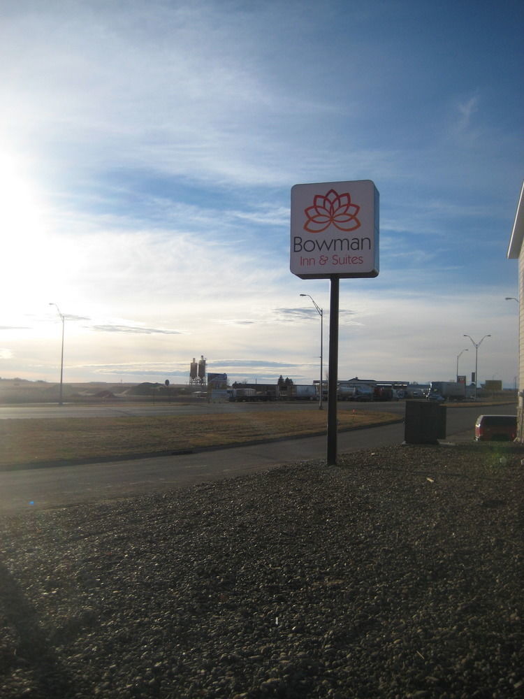 Bowman Inn And Suites Exterior photo